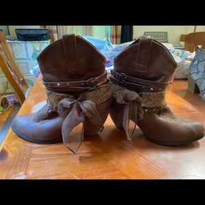 Cowboy ankle bootie with bow and glitz size 10